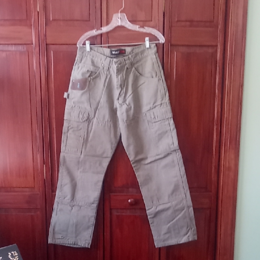 Wrangler Men's Cargo Pants in Olive Green